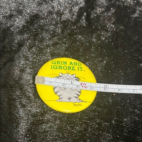 Vintage Bonton Yellow and Gray Cat Button - Picture 2 of 5